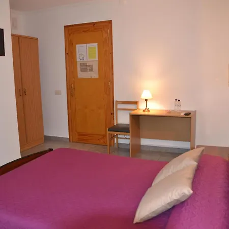 Montserrat Гостевой дом 3*