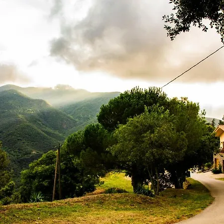 Montserrat 3* Montseny